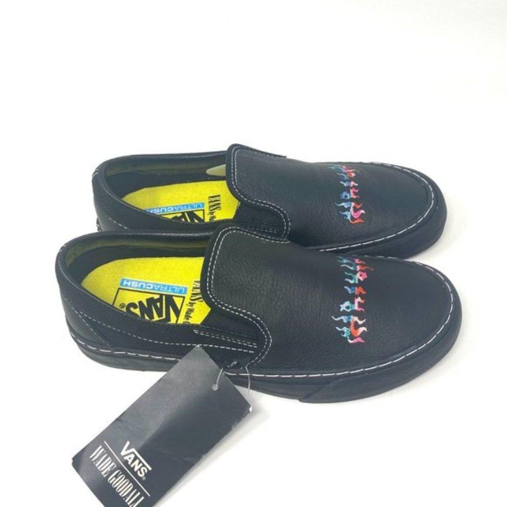 💖MEGA SALE💖NEW VANS Classic Slip On  Black Color Women s Flame SB VN0A3MUCN3H
